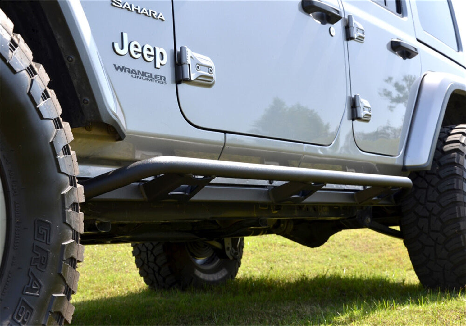 nfab_trailslider_lifestyle_detail_jeepjl_101420.jpg
