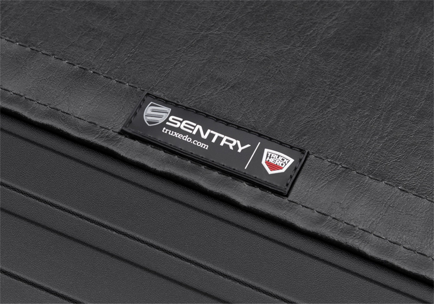 TX_Sentry_19Dodge-Ram_Details_06Badge.jpg